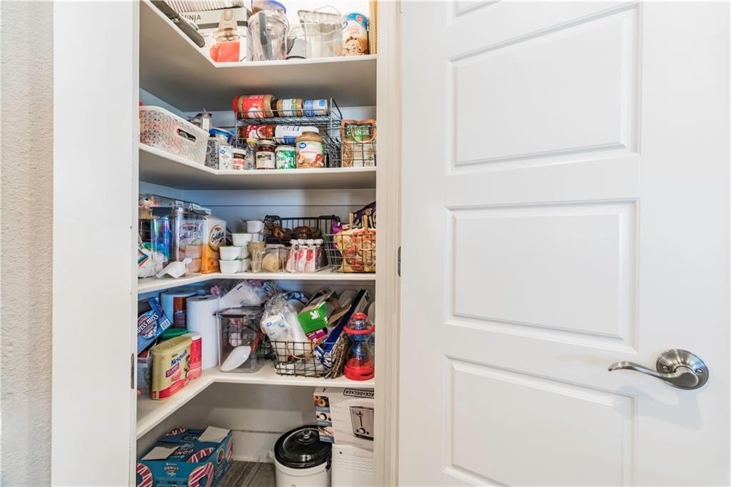 910 chancery ln, cave springs,  AR 72718